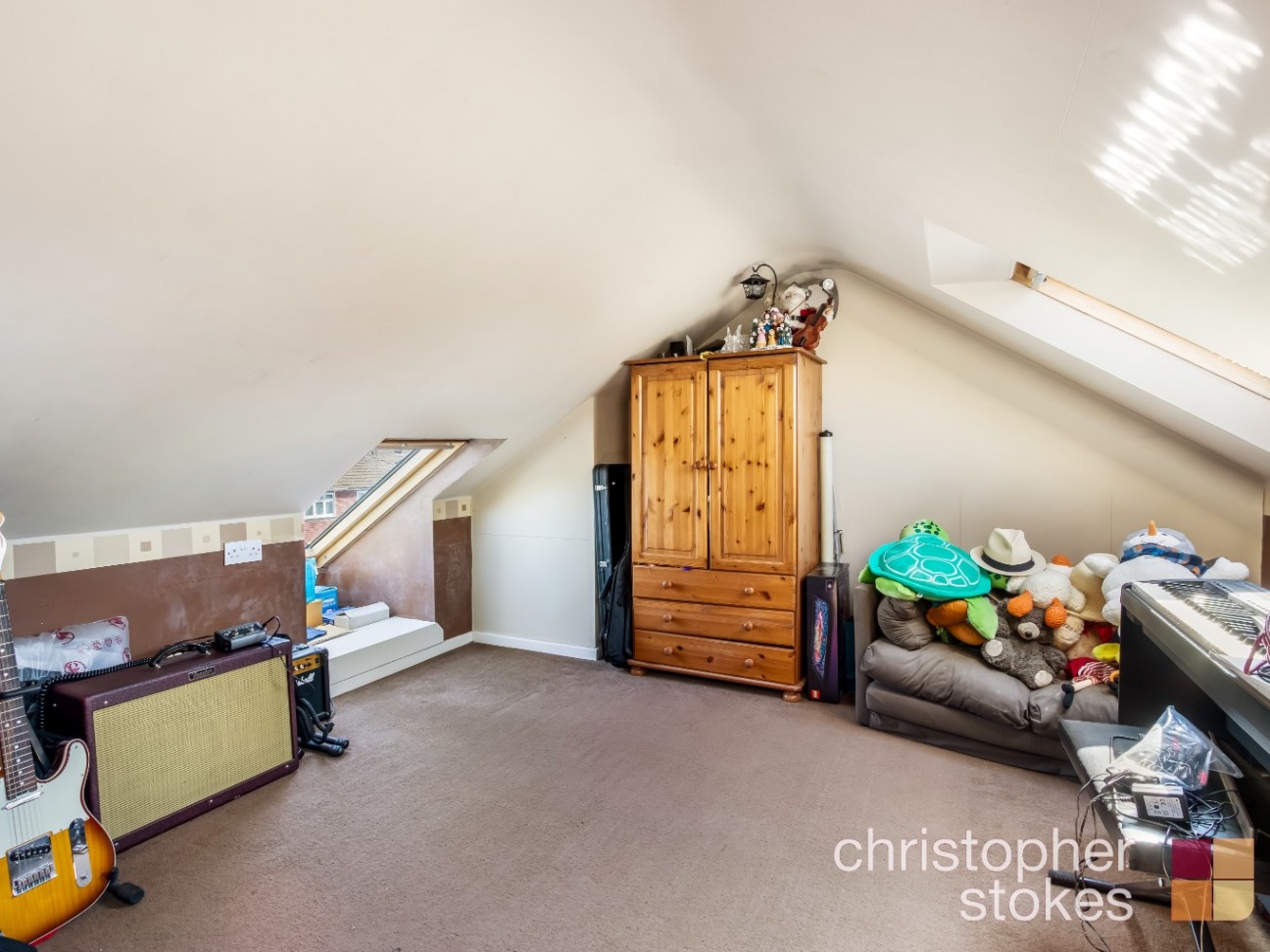 Bullwell Crescent, Cheshunt, Hertfordshire, EN8 9HG
