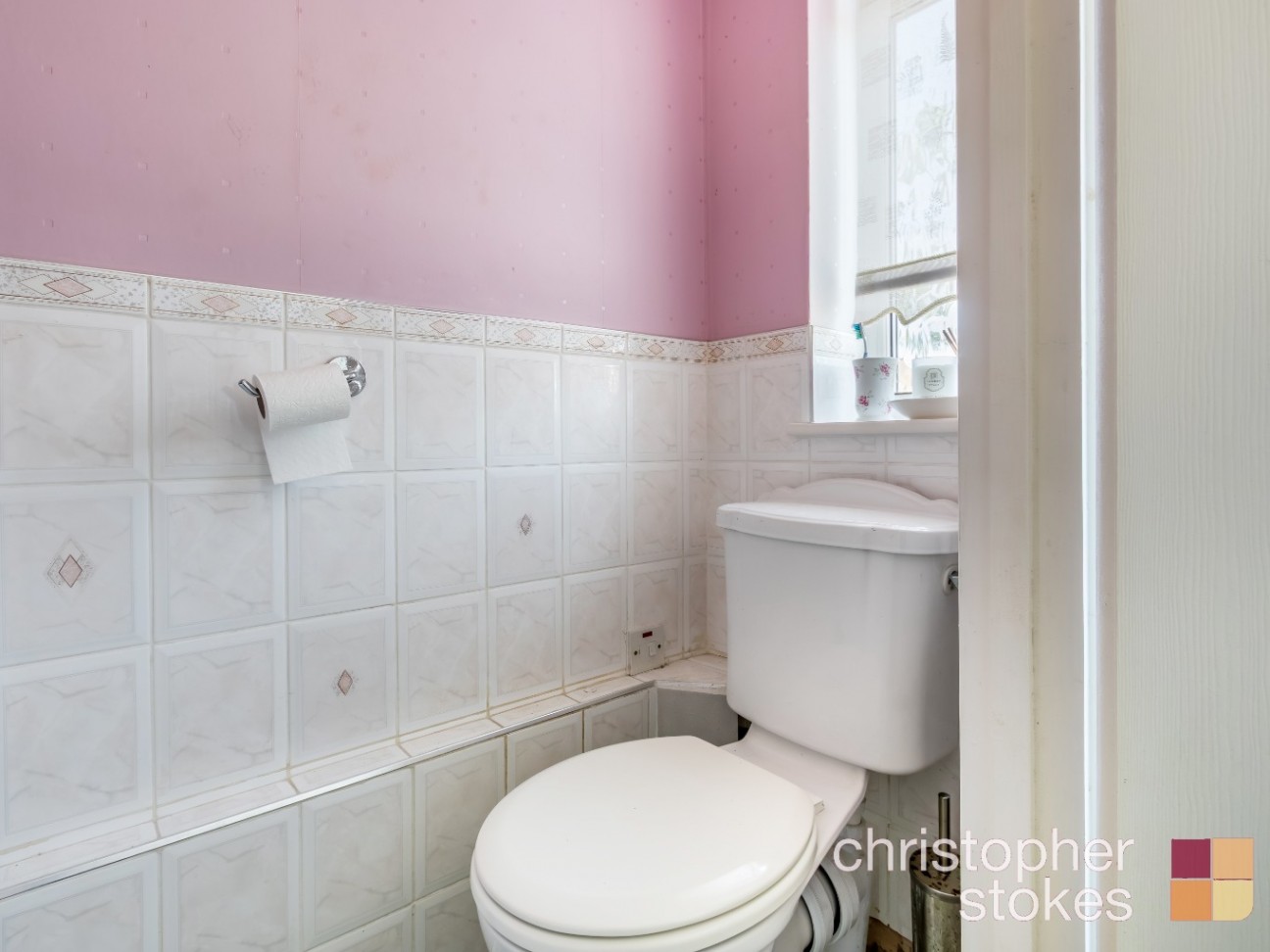 Bullwell Crescent, Cheshunt, Hertfordshire, EN8 9HG