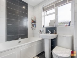 Smarts Green, Cheshunt, Hertfordshire, EN7 6BB