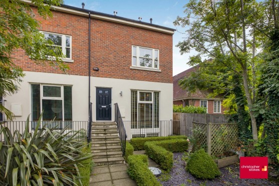 Alexis Row, High Road, Broxbourne, Hertfordshire, EN10 7FJ