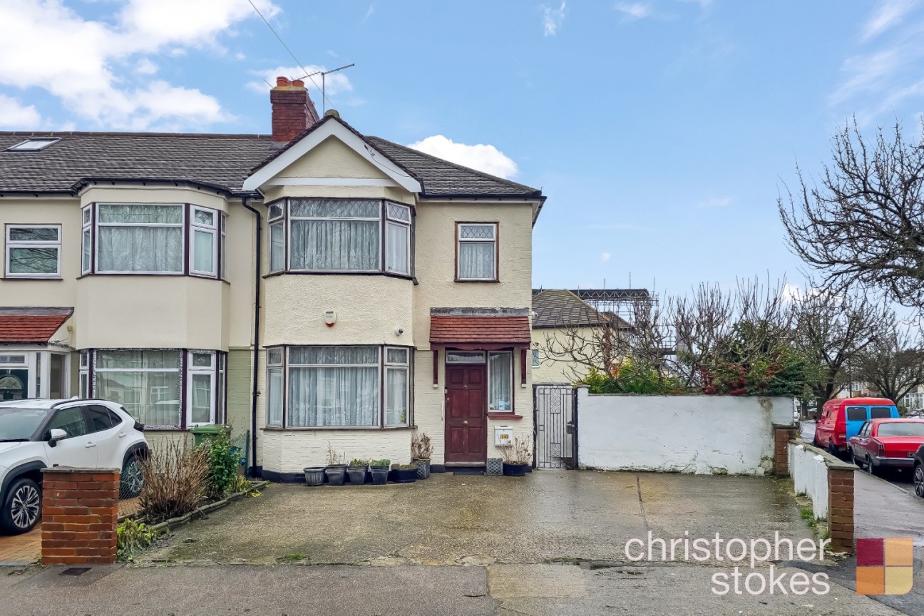 Northfield Road, Waltham Cross, Hertfordshire, EN8 7RF