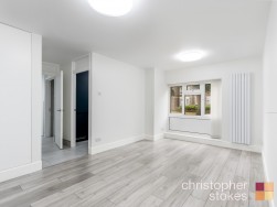 Grove House, EN8