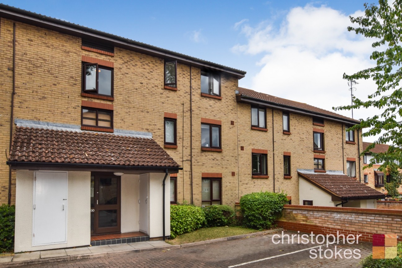 Guinevere Gardens, Cheshunt, Hertfordshire, EN8 8EJ