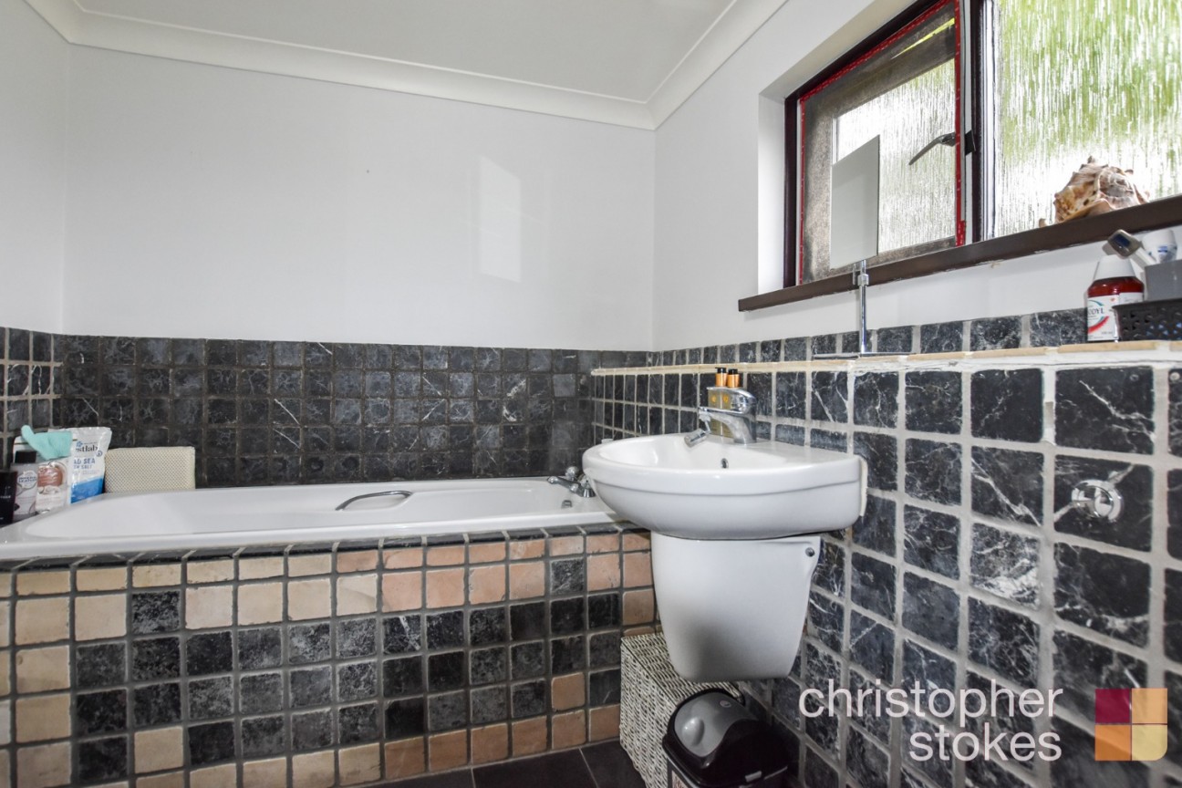 Guinevere Gardens, Cheshunt, Hertfordshire, EN8 8EJ
