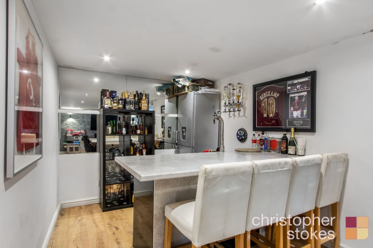 Herongate Road, Cheshunt, Hertfordshire, EN8 0TX