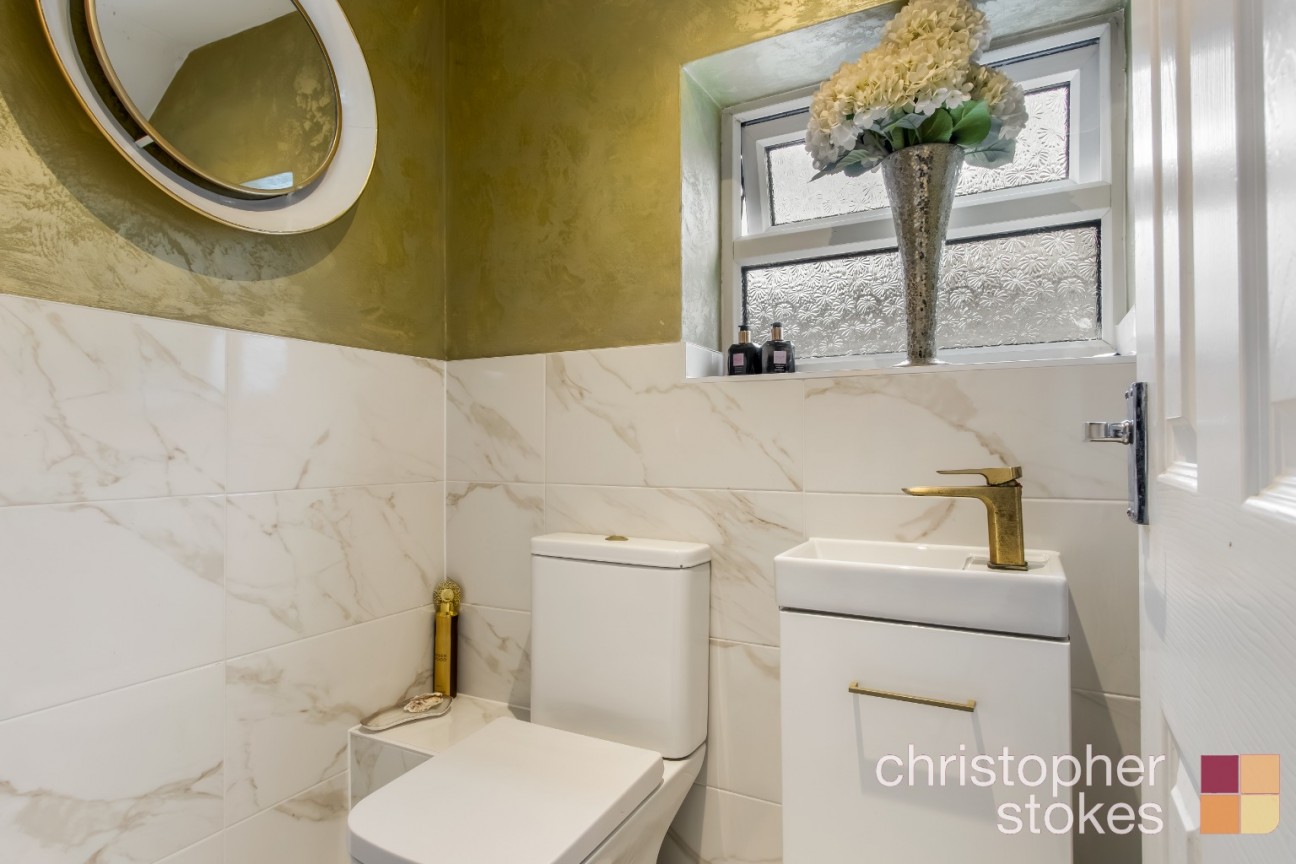 Herongate Road, Cheshunt, Hertfordshire, EN8 0TX