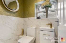 Herongate Road, Cheshunt, Hertfordshire, EN8 0TX