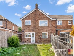 Rushleigh Avenue, Cheshunt,Hertfordshire, EN8 8QF