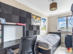 Brampton Close, Cheshunt, Hertfordshire, EN7 6HZ