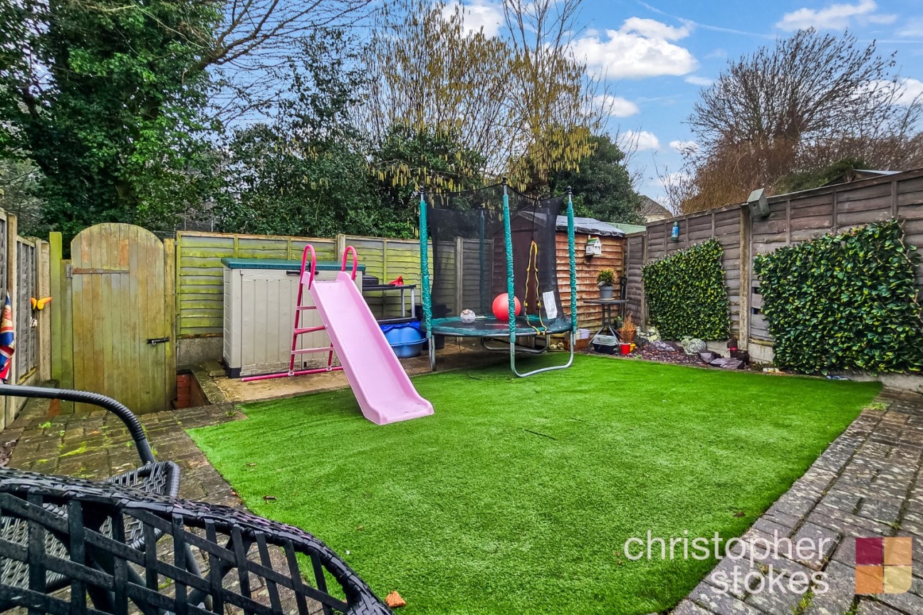 Smarts Green, Cheshunt, Hertfordshire, EN7 6BD