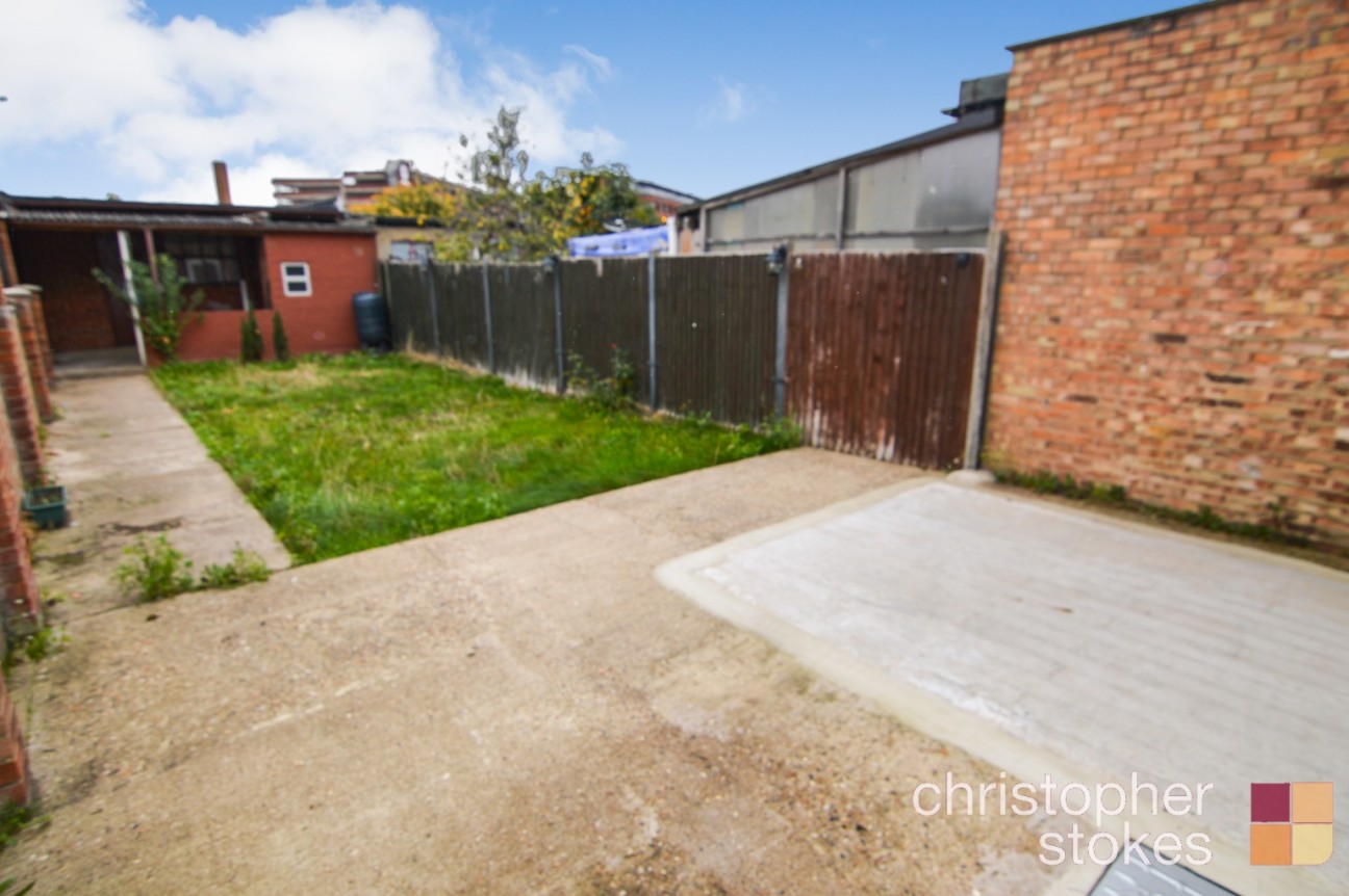 Abbey Road, Waltham Cross, Hertfordshire, EN8 7LQ