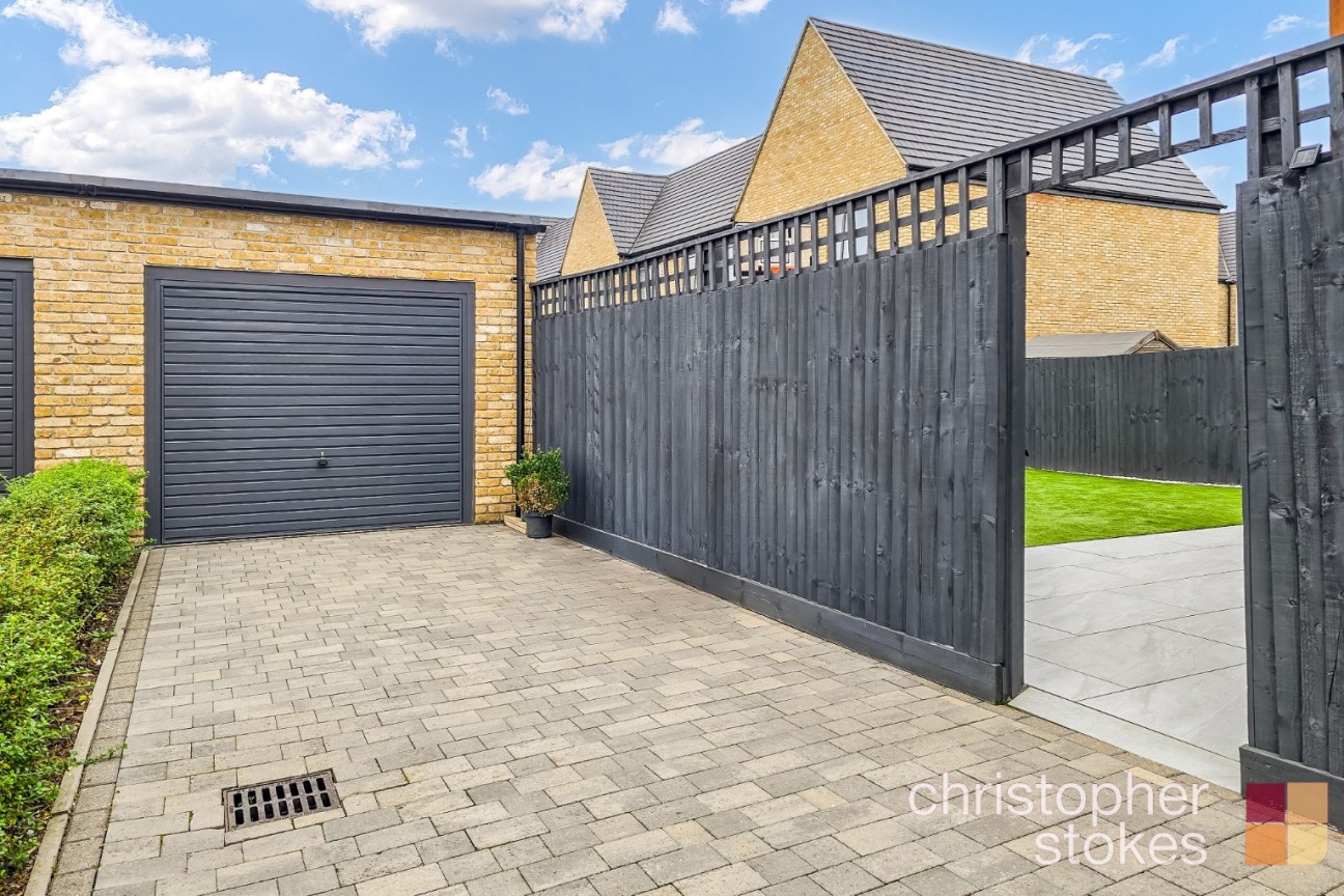 Limes Avenue, Waltham Cross, Hertfordshire, EN8 7FR