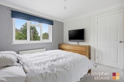 Parrotts Field, Hoddesdon, Hertfordshire, EN11 0QX