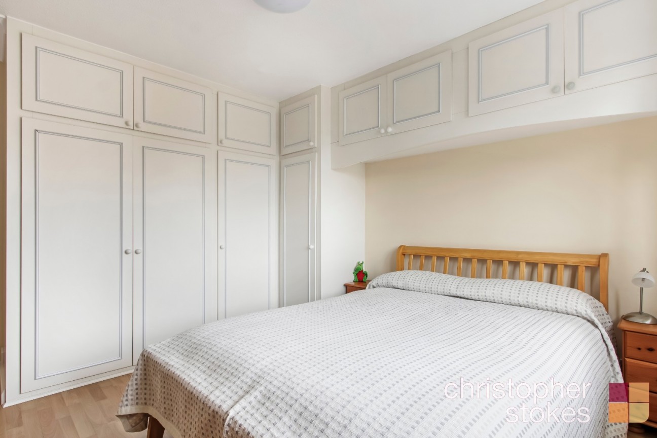 Roselands Avenue, Hoddesdon, Hertfordshire, EN11 9BA