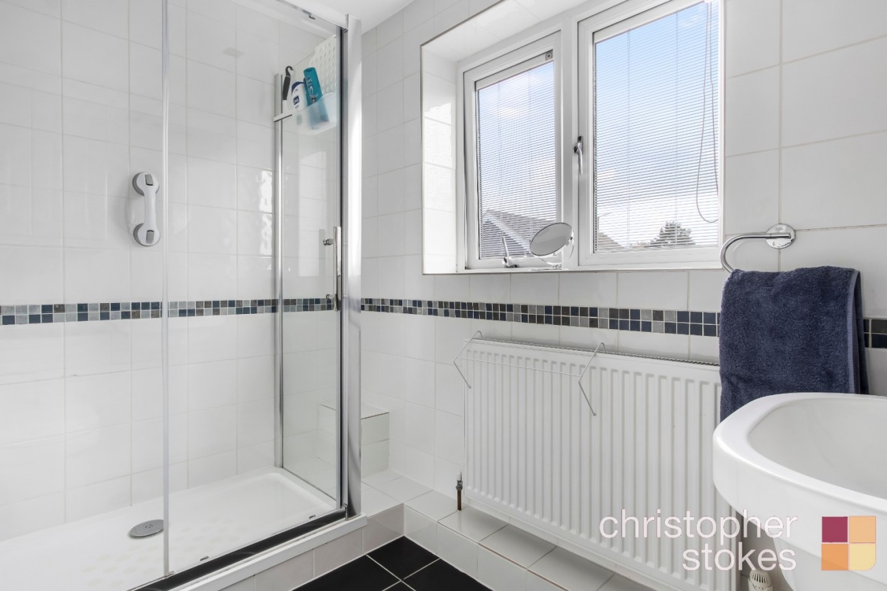 Roselands Avenue, Hoddesdon, Hertfordshire, EN11 9BA