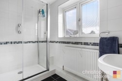 Roselands Avenue, Hoddesdon, Hertfordshire, EN11 9BA