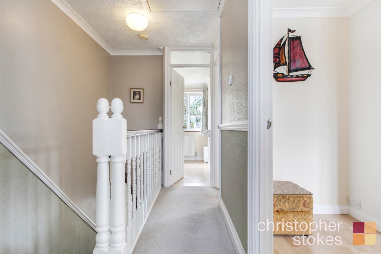 Roselands Avenue, Hoddesdon, Hertfordshire, EN11 9BA