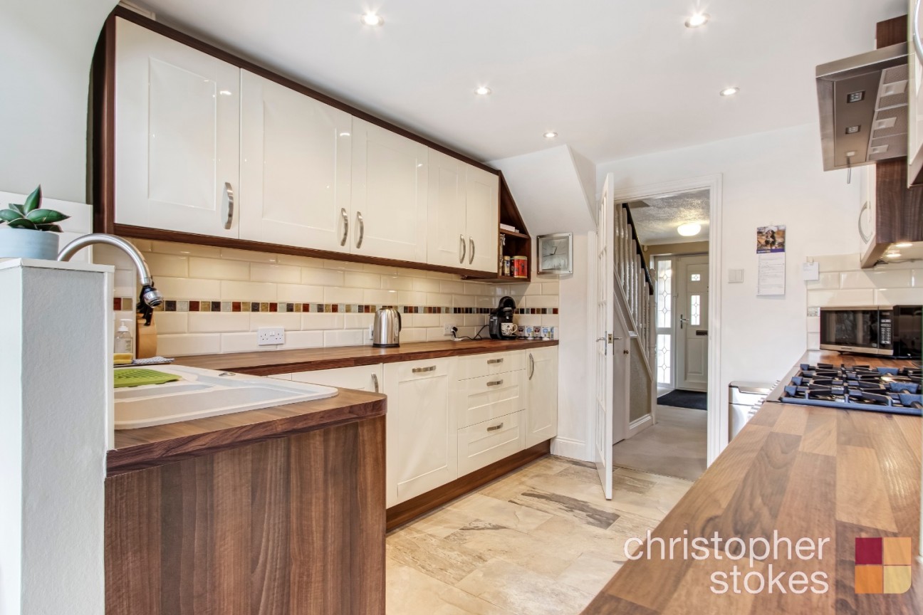 Roselands Avenue, Hoddesdon, Hertfordshire, EN11 9BA