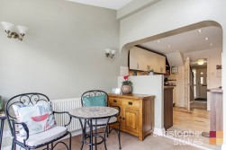 Roselands Avenue, Hoddesdon, Hertfordshire, EN11 9BA