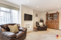 Roselands Avenue, Hoddesdon, Hertfordshire, EN11 9BA