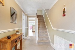 Roselands Avenue, Hoddesdon, Hertfordshire, EN11 9BA