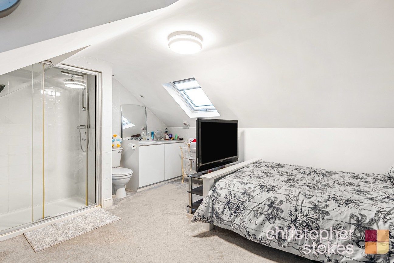 Turners Hill, Cheshunt, Hertfordshire, EN8 8LA