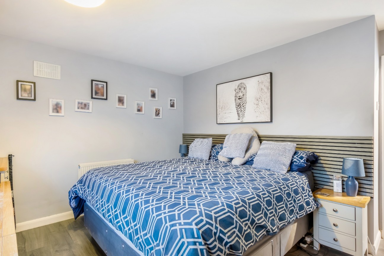 Cadmore Lane, Waltham Cross, EN8 9SA