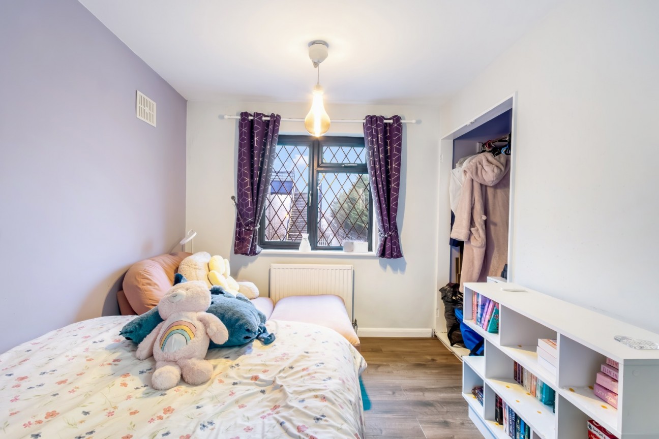 Cadmore Lane, Waltham Cross, EN8 9SA