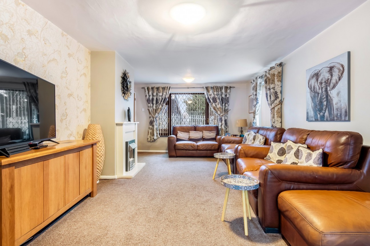 Cadmore Lane, Waltham Cross, EN8 9SA