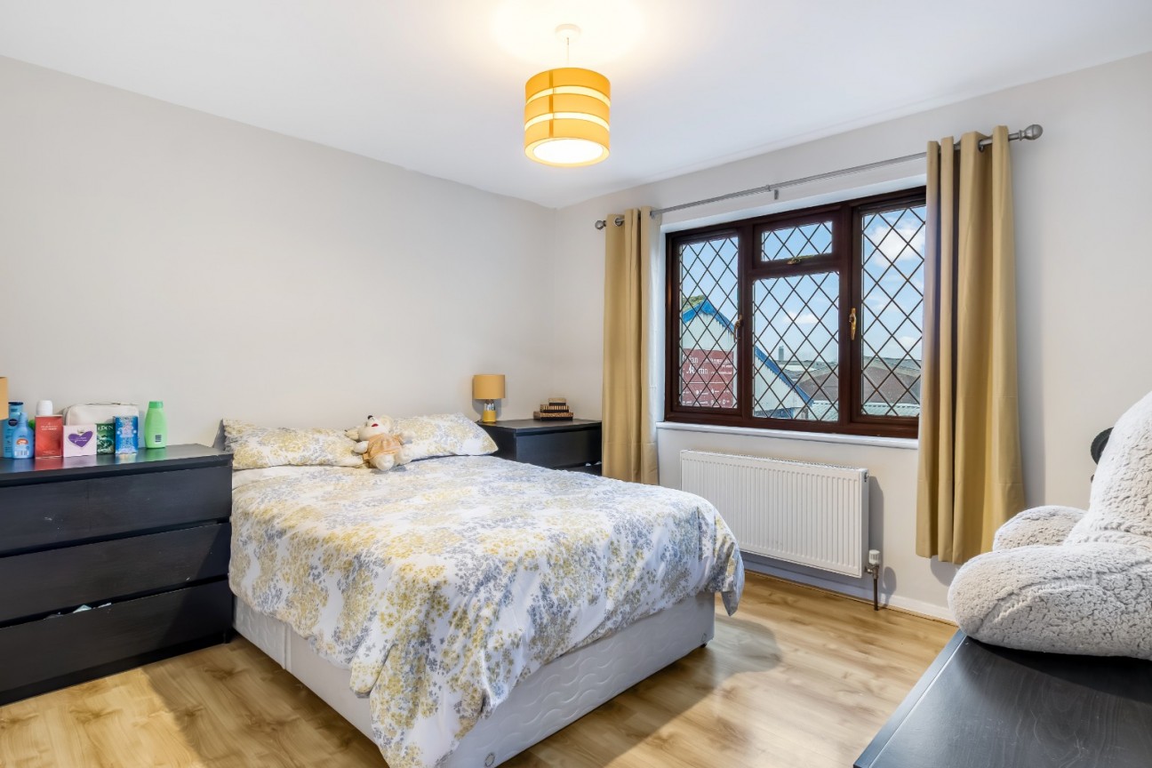 Cadmore Lane, Waltham Cross, EN8 9SA