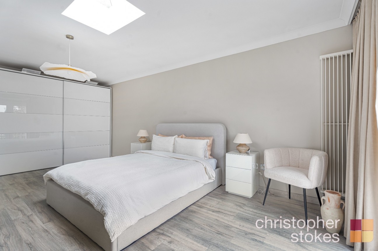 Edinburgh Crescent, Waltham Cross, Hertfordshire, EN8 7QX