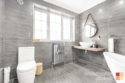 Edinburgh Crescent, Waltham Cross, Hertfordshire, EN8 7QX