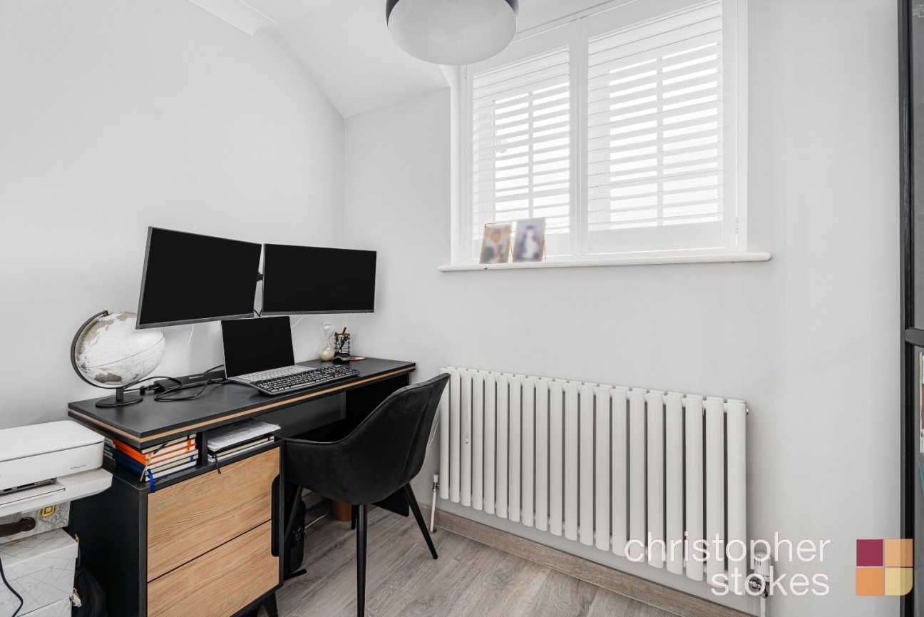 Edinburgh Crescent, Waltham Cross, Hertfordshire, EN8 7QX