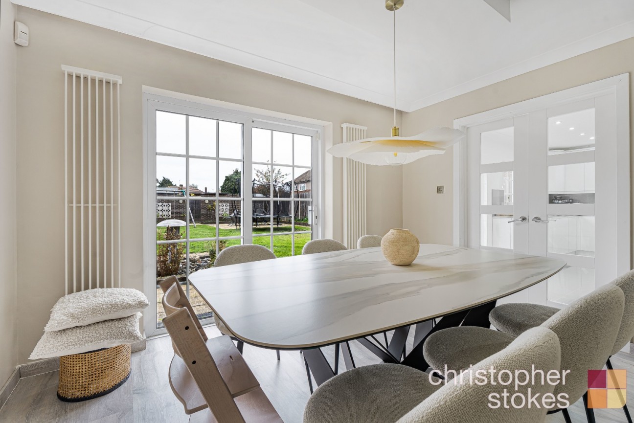 Edinburgh Crescent, Waltham Cross, Hertfordshire, EN8 7QX