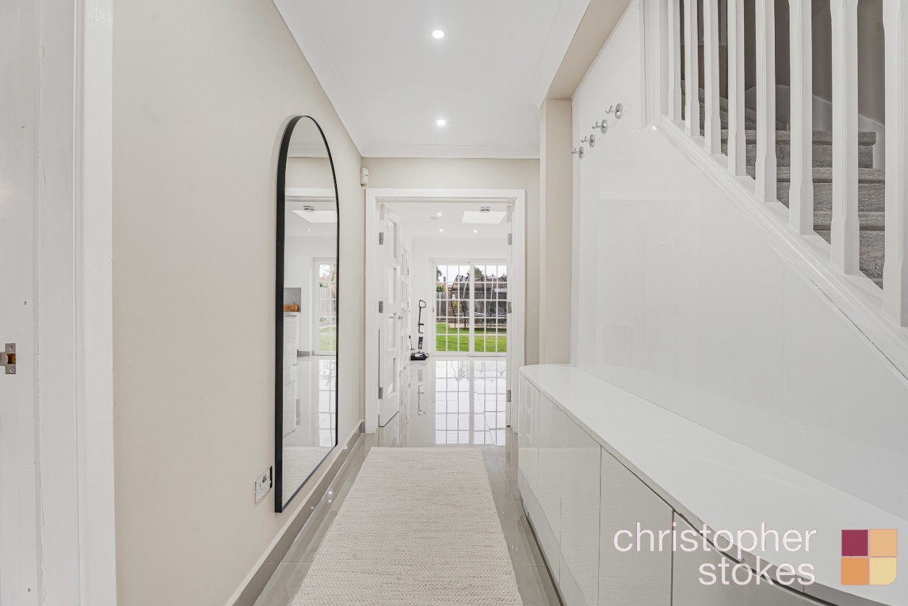 Edinburgh Crescent, Waltham Cross, Hertfordshire, EN8 7QX