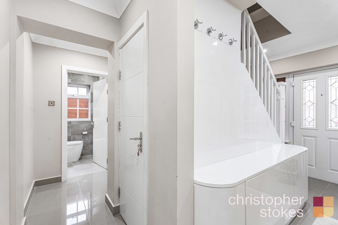 Edinburgh Crescent, Waltham Cross, Hertfordshire, EN8 7QX