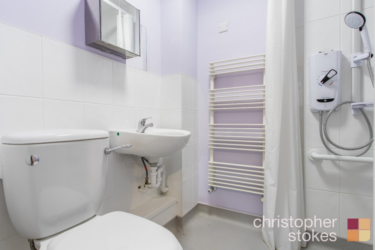 Pettys Close, Cheshunt, Hertfordshire, EN8 0EW