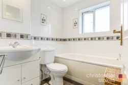 Pettys Close, Cheshunt, Hertfordshire, EN8 0EW