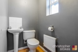 Pettys Close, Cheshunt, Hertfordshire, EN8 0EW