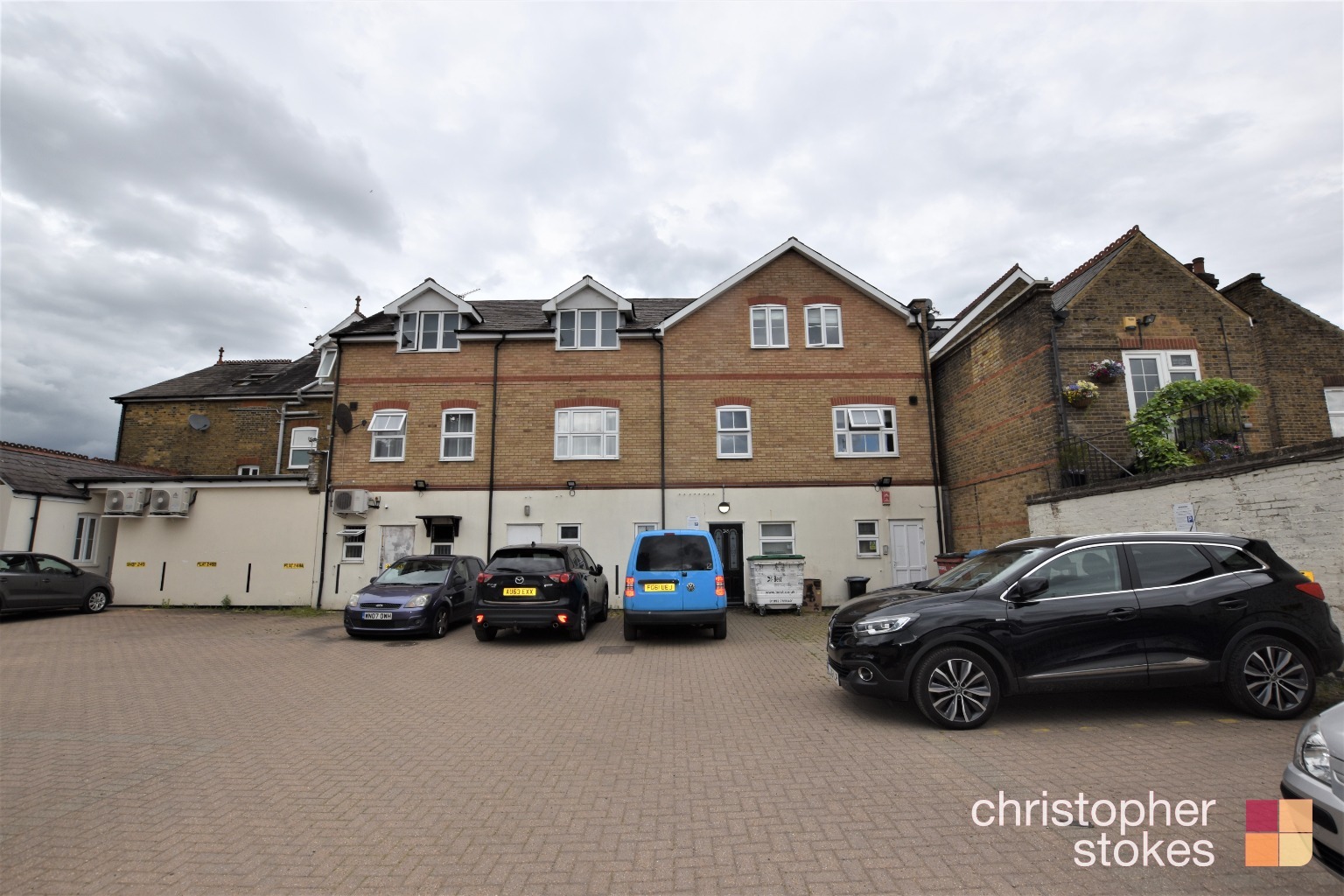 Turners Hill, Cheshunt, Hertfordshire, EN8 9DG