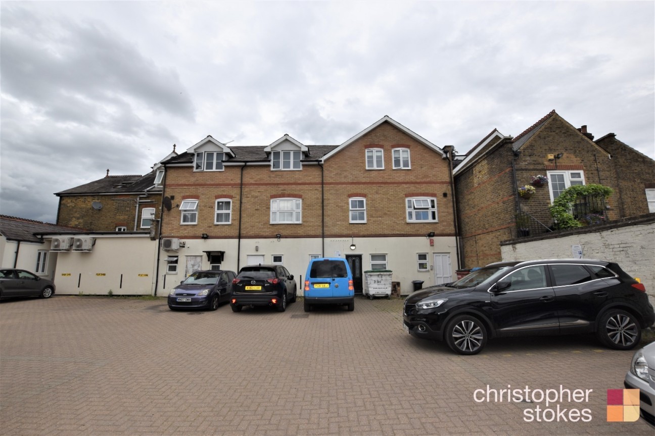 Turners Hill, Cheshunt, Hertfordshire, EN8 9DG