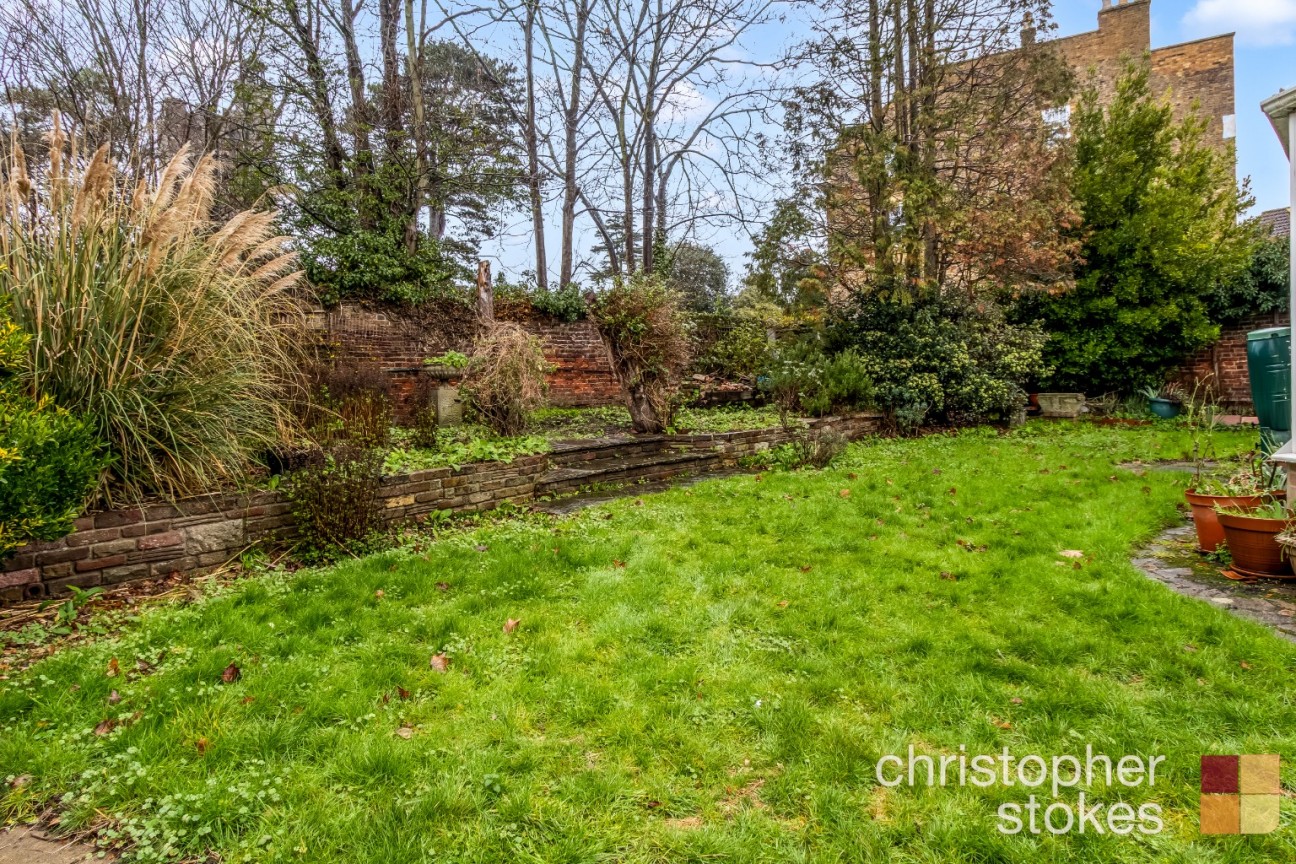 Churchgate, Cheshunt,Hertfordshire, EN8 9NB