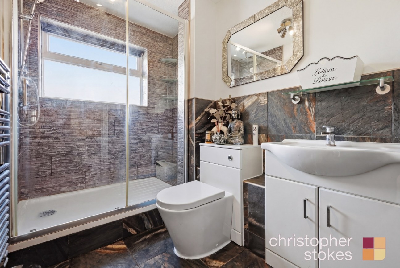 Teresa Gardens, Waltham Cross, Hertfordshire, EN8 8EQ