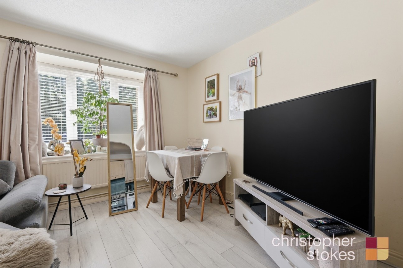 Teresa Gardens, Waltham Cross, Hertfordshire, EN8 8EQ