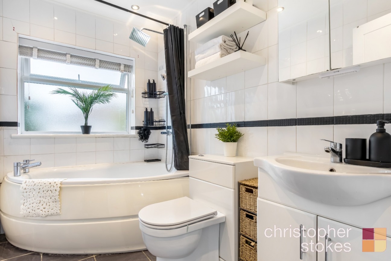 Drakes Close, Cheshunt, Hertfordshire, EN8 0PL