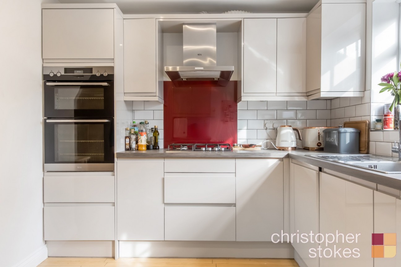 Glen Luce, Turners Hill, Cheshunt, Hertfordshire, EN8 8NW