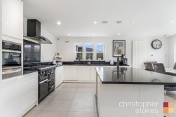 Poets Gate, Cheshunt, Hertfordshire, EN7 6SB