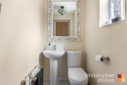 Pettys Close, Cheshunt, Hertfordshire, EN8 0EW