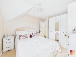 Turners Hill, Cheshunt, Waltham Cross EN8 9DG