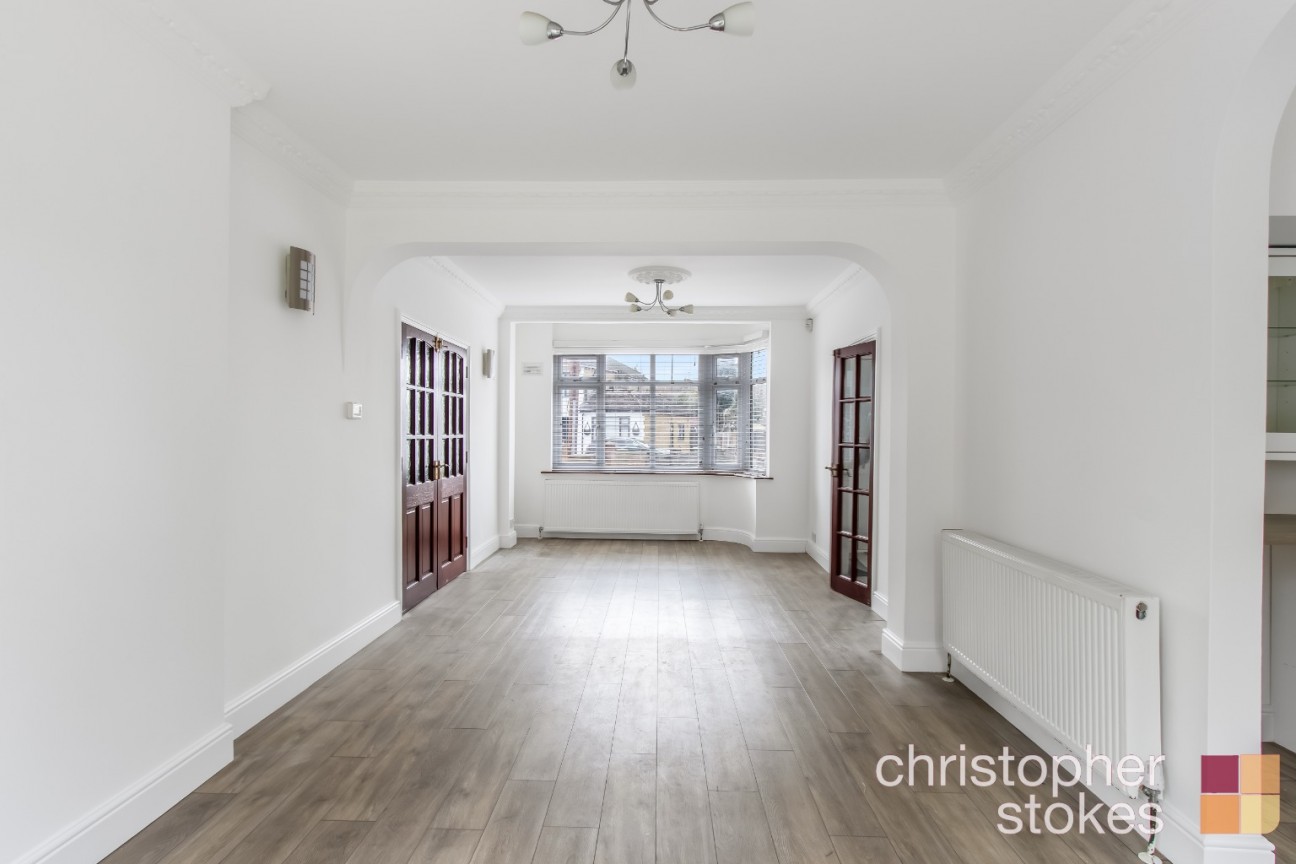 Colvin Gardens, Waltham Cross, EN8 8QZ